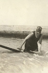 Agatha Christie practicando surf en Las Palmas de Gran Canaria