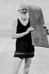 George Bernard Shaw en Sudáfrica, surfeando