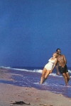 Arthur Miller y Marilyn Monroe en la playa