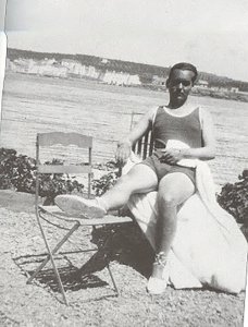 Lorca tomando el sol en Cadaqués