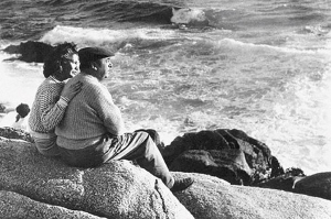 Matilde Urrutia y Pablo Neruda en Isla Negra