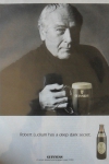 Robert Ludlum anunciando cerveza