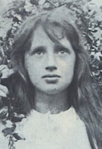 Preciosa imagen de Virginia Woolf de niña