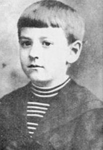 HP Lovecraft con nueve años