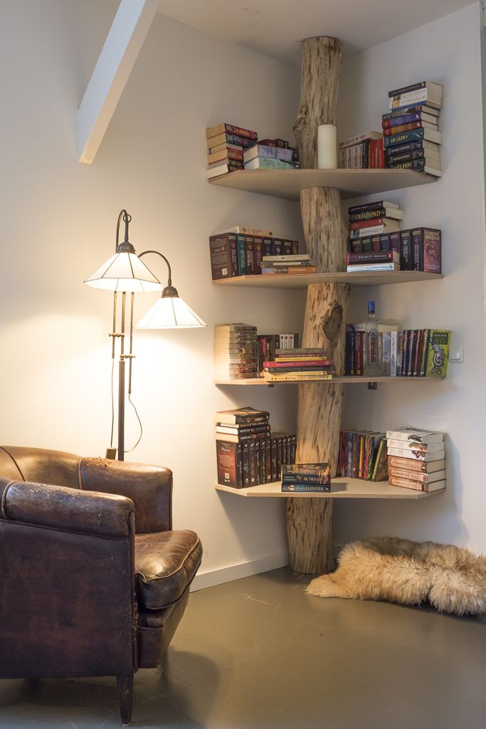 Librería con forma de árbol